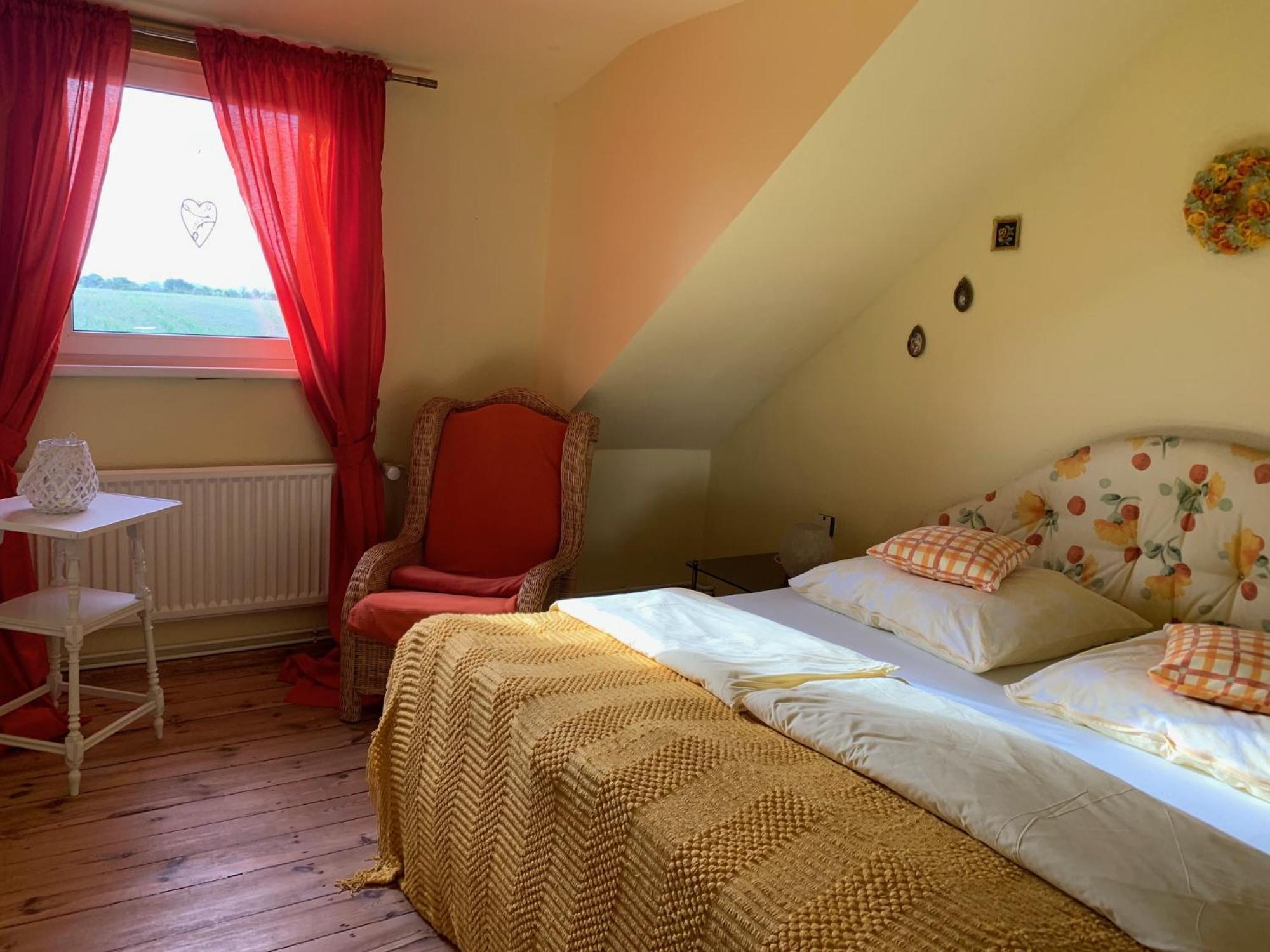 Vierseitenhof Hasenfelde - Ferienwohnung Feldblick Steinhofel Exterior foto